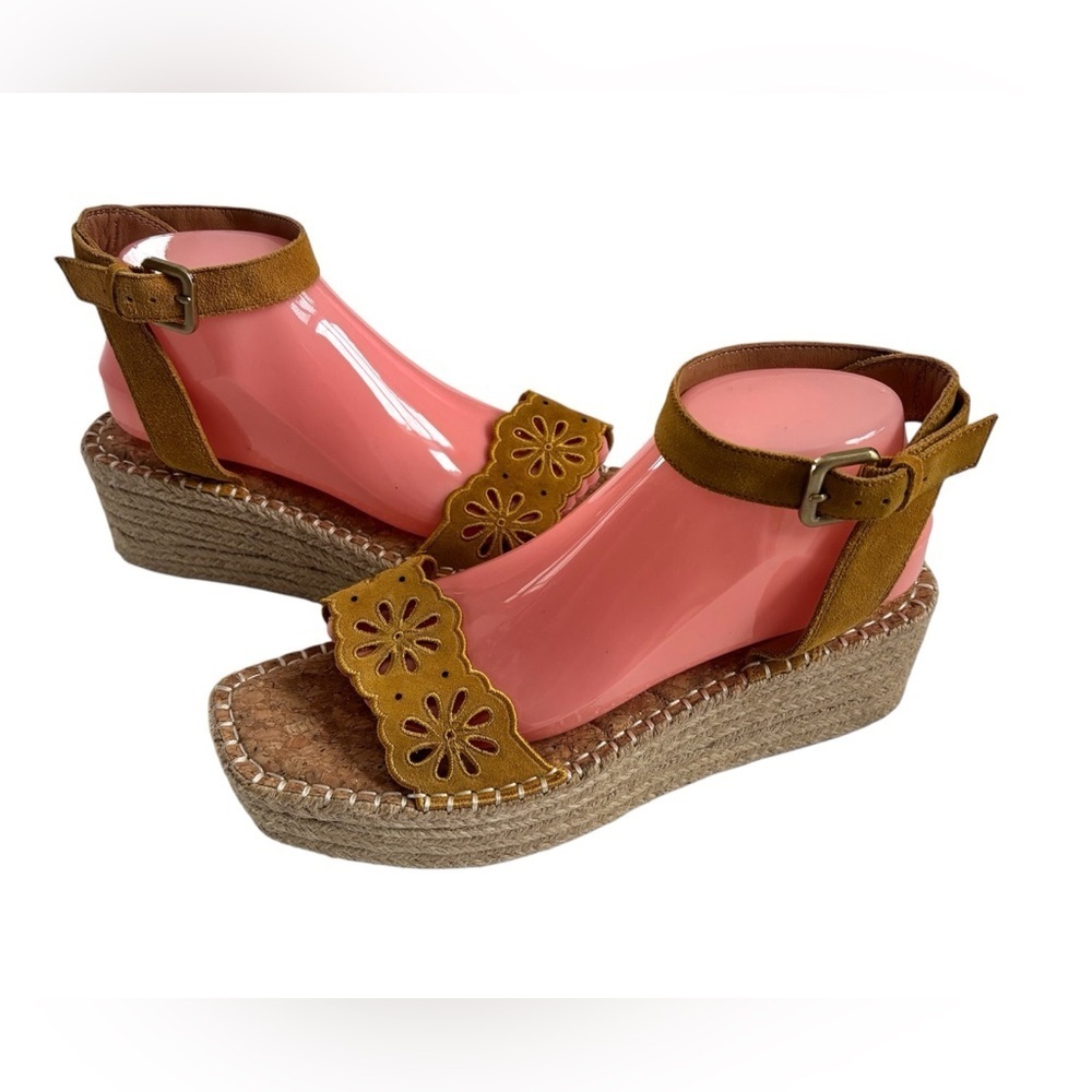 Crown Vintage Daffodil Mustard Suede Espadrille Wedge Sandals Size 10